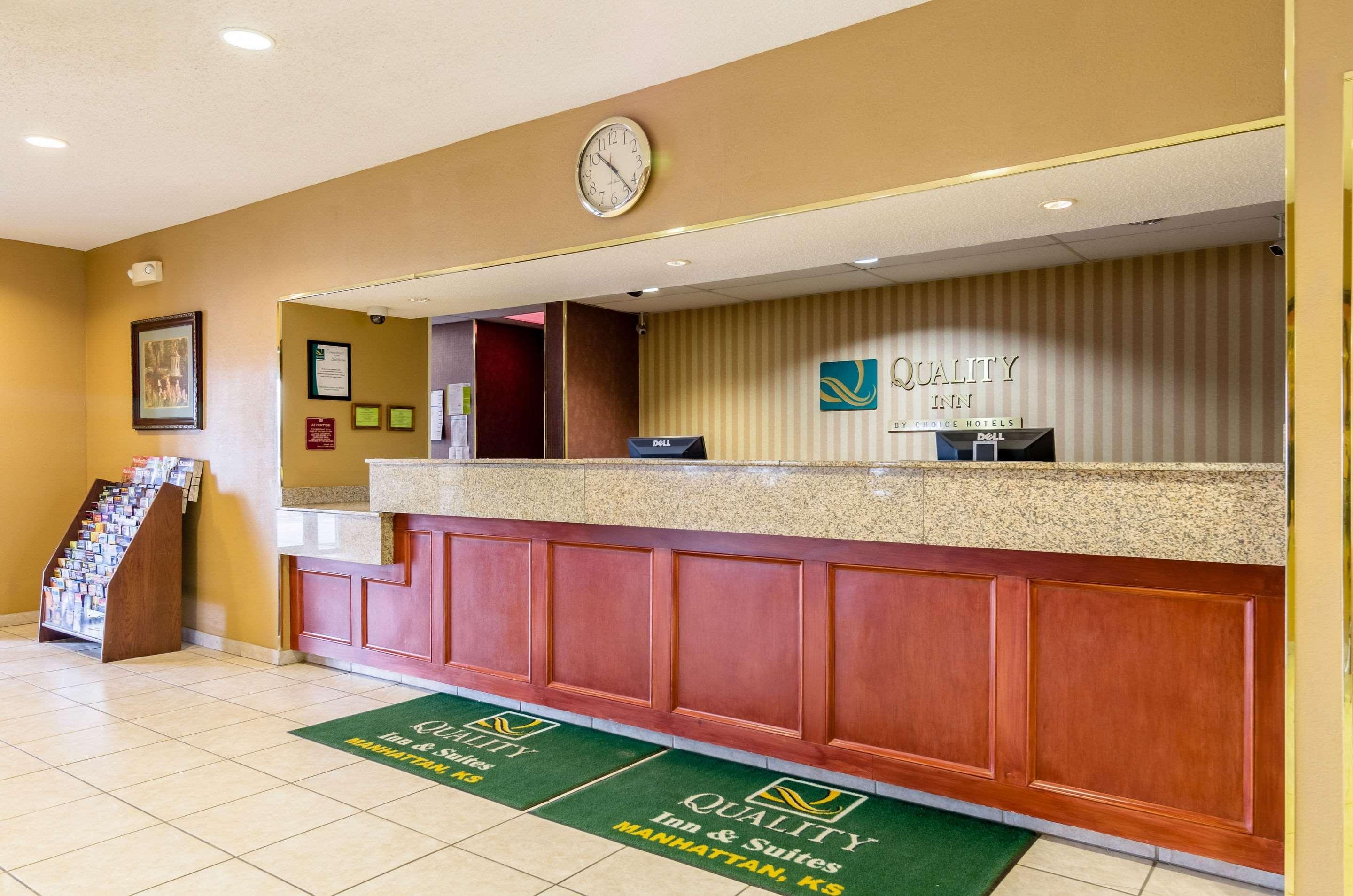 Quality Inn & Suites Manhattan Exteriér fotografie