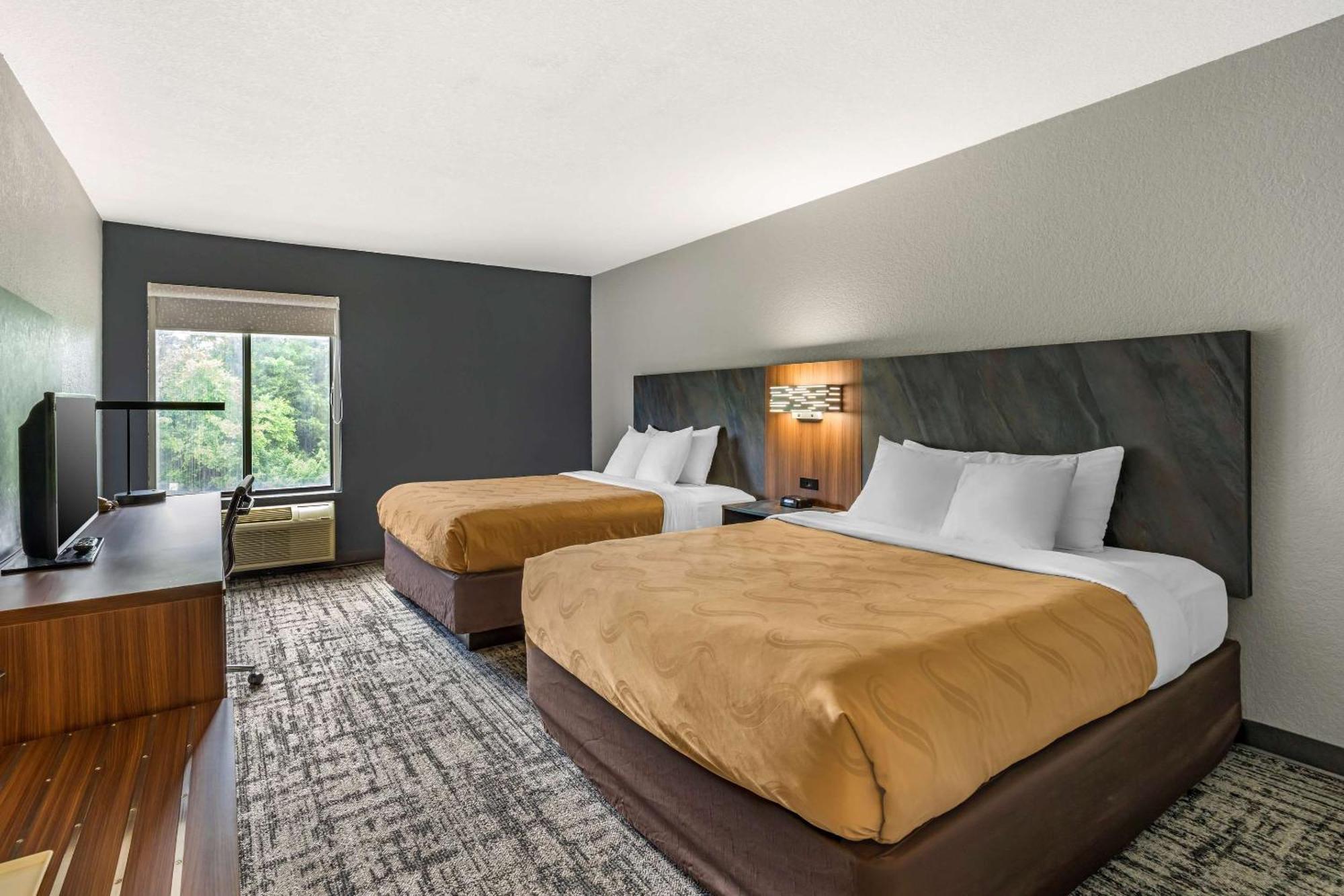 Quality Inn & Suites Manhattan Exteriér fotografie